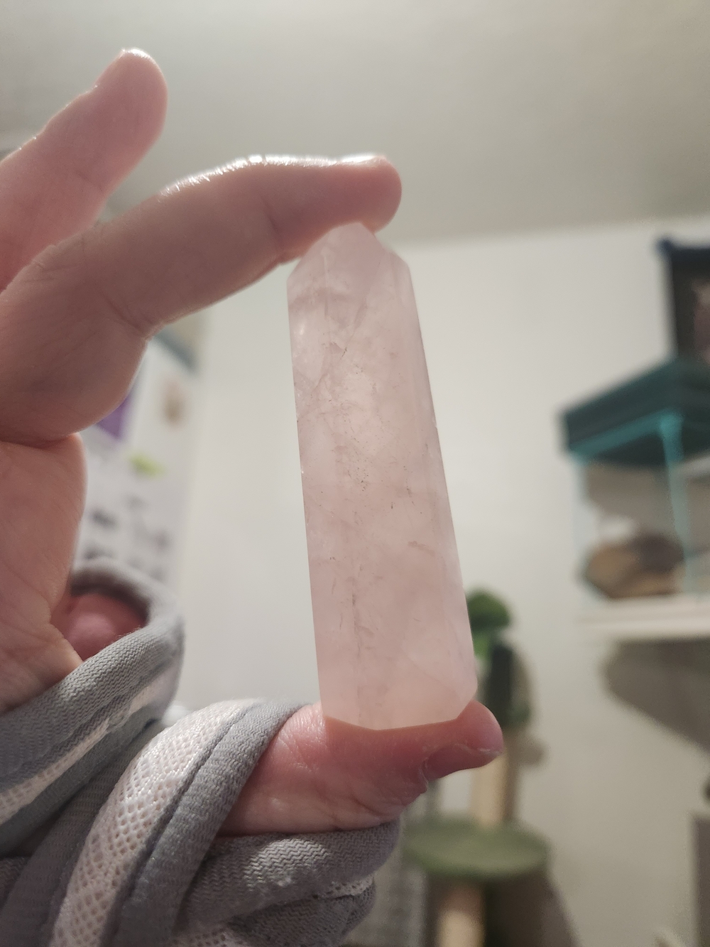 Rose Quartz Point Crystal - Light Pink Healing Tower